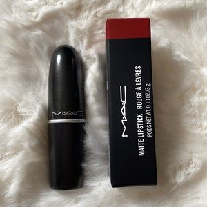 MAC CHILI matte lipstick shade 602